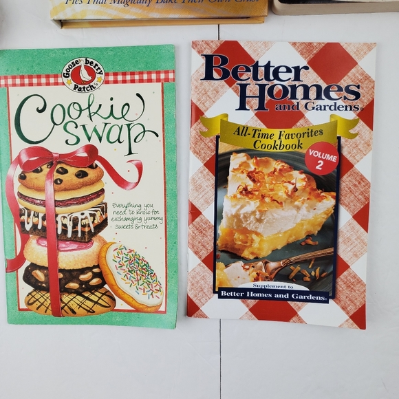 Bundle of 8 recipe books/pamphlets - Picture 3 of 5